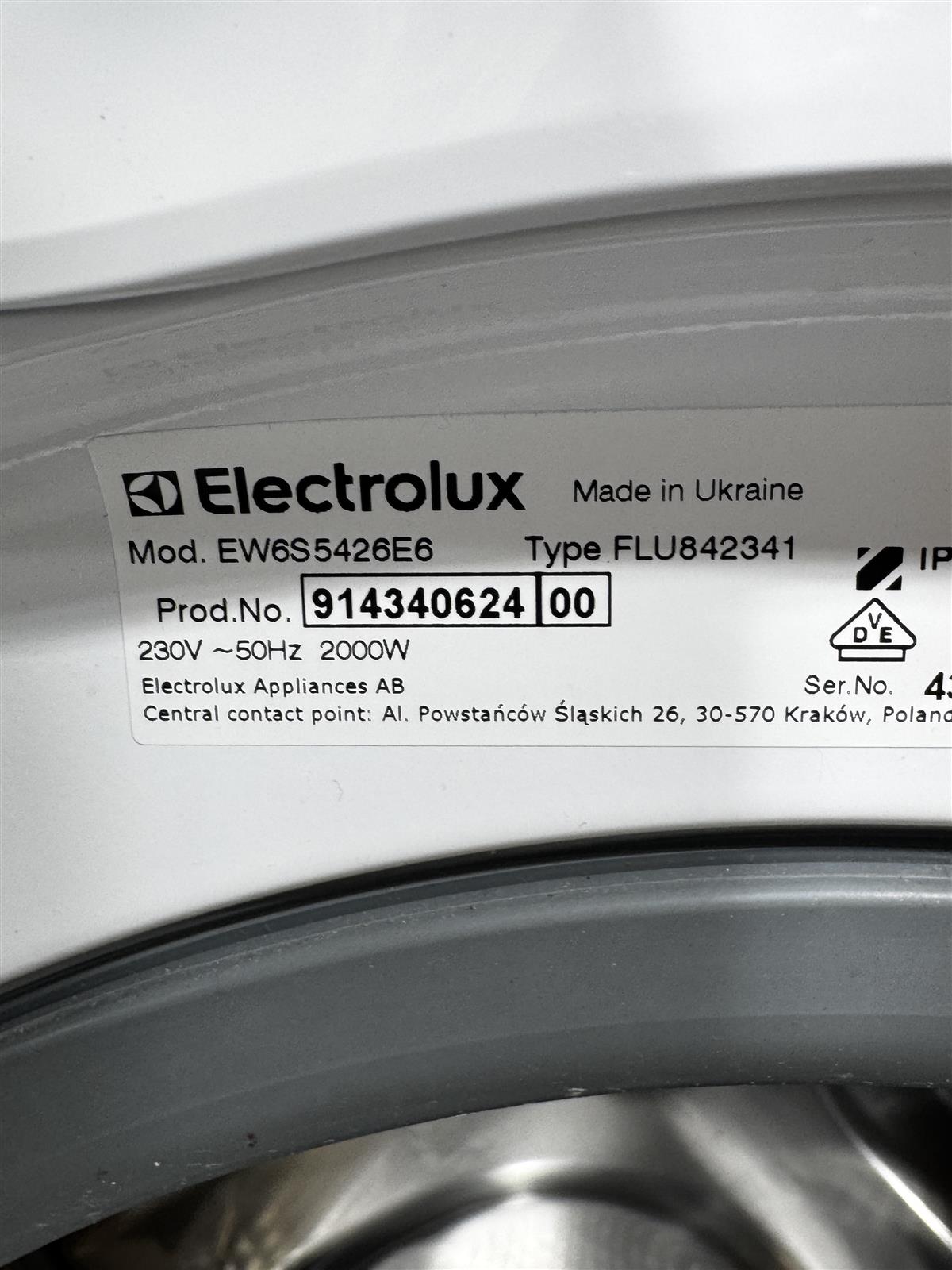 Electrolux PerfectCare 600 kapea pesukone (takuu)