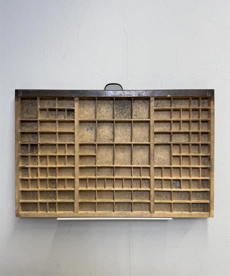 Kasti lokerikko koristeille