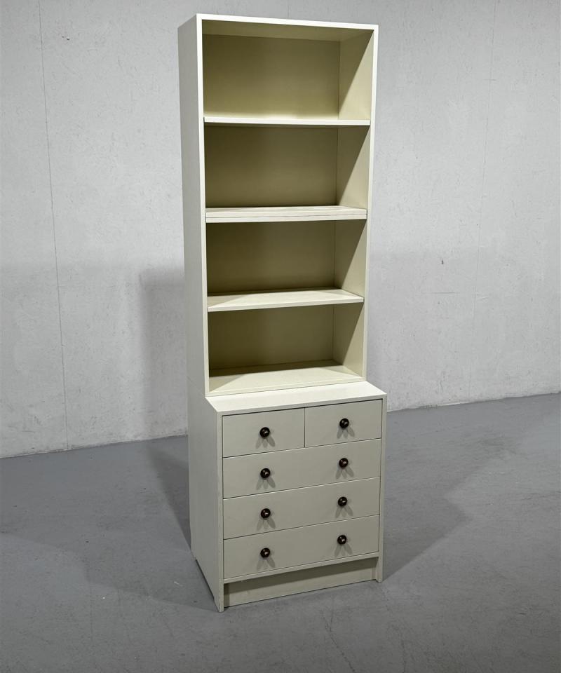 Vintage kirjahylly lipastolla (3 moduulia)