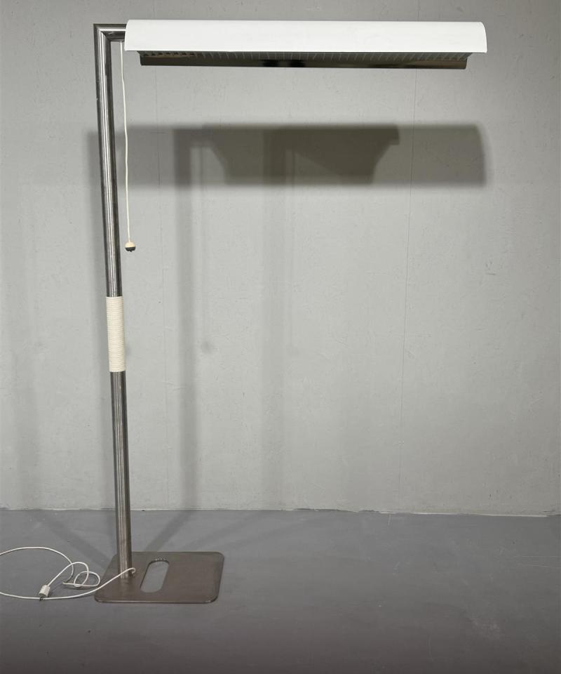 Idman industrial lattiavalaisin