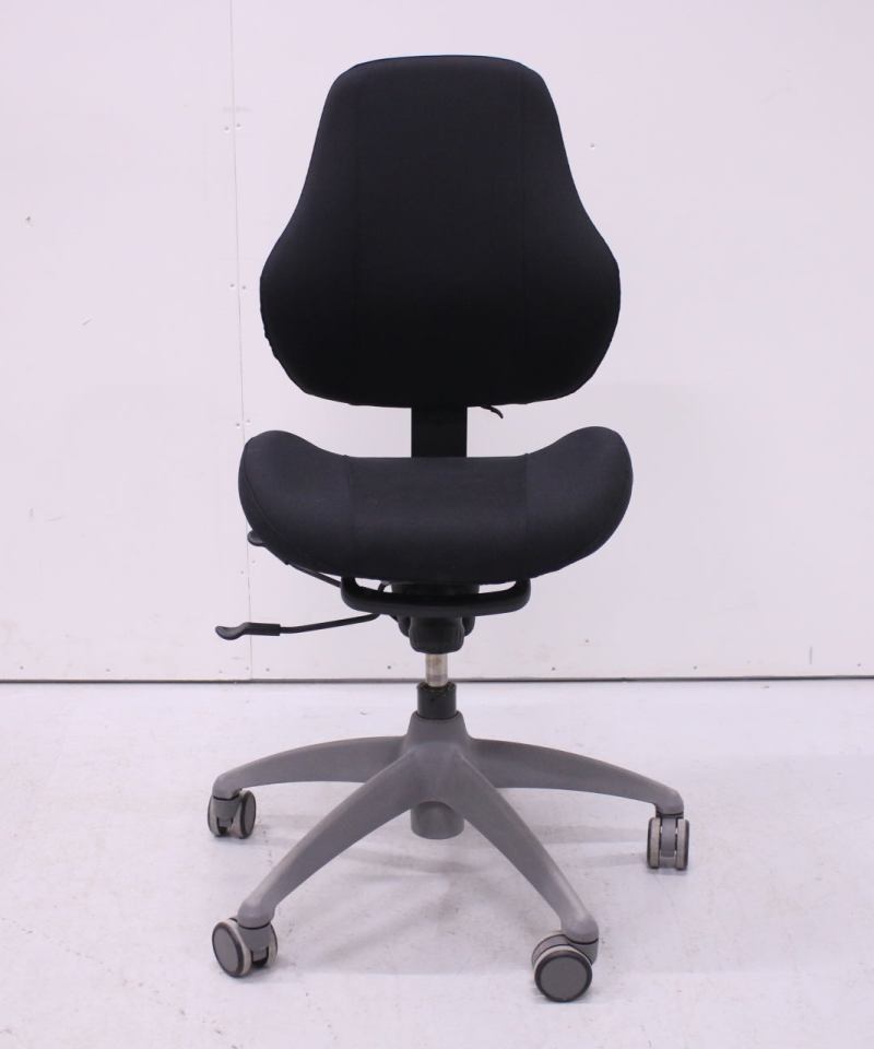 Alternative view of Isku Step uudelleenverhoiltu musta, matala selkänoja