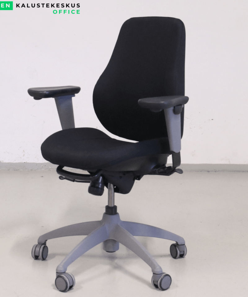 Isku Step uudelleenverhoiltu musta, pieni istuin