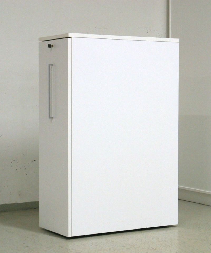 Alternative view of Martela apteekkarinkaappi, vetokaappi