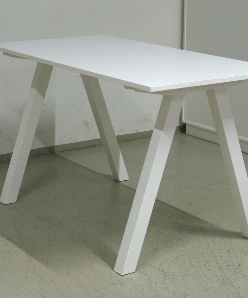 Martela Frankie puolikorkea neuvottelupöytä 160*80