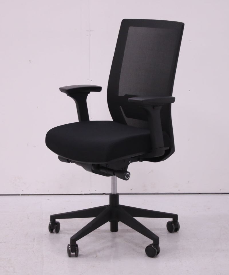 S.K.K AAVA työtuoli, mallikappale