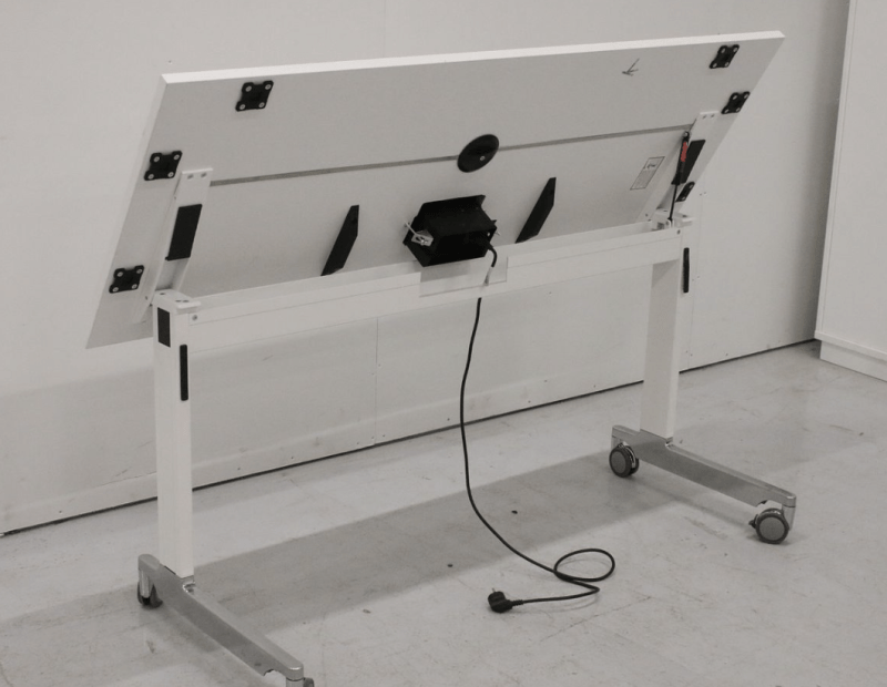 Alternative view of Wiesner Hager n_table-taittokansipöytä design Greutmann Bolzern