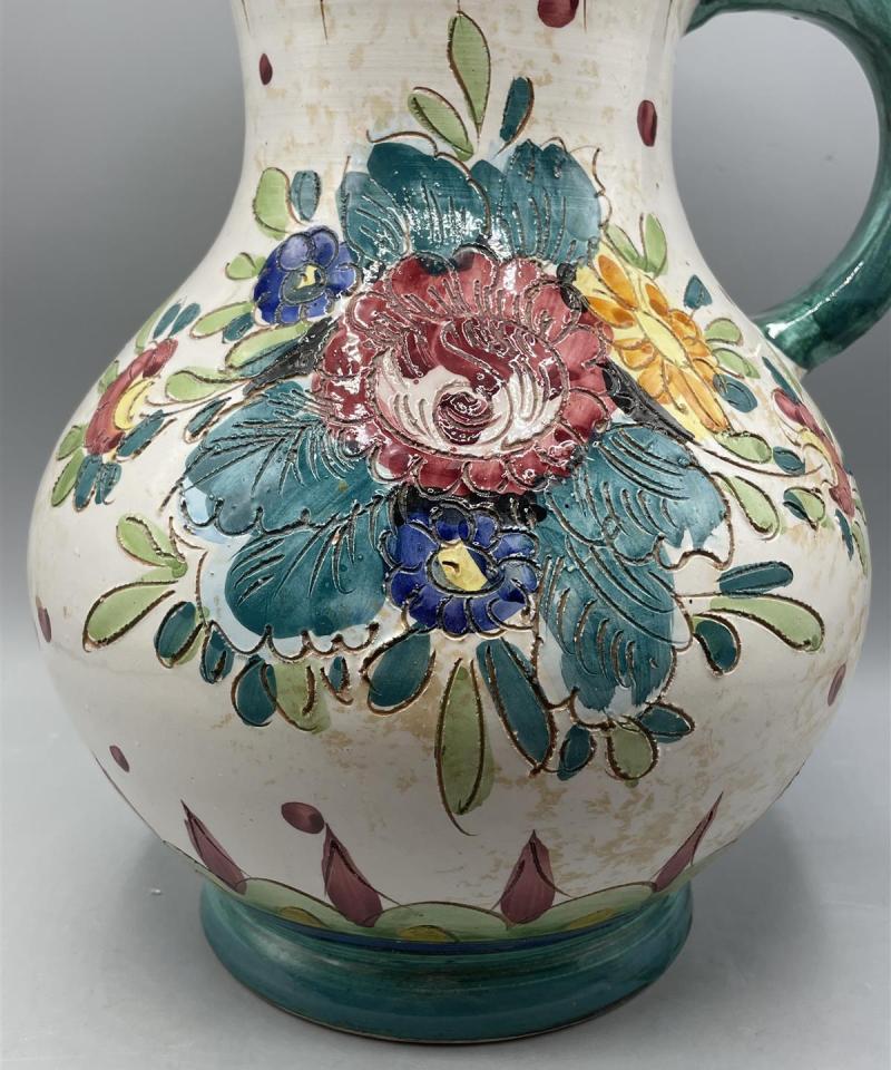 Iso käsintehty keraaminen kannu, Italia