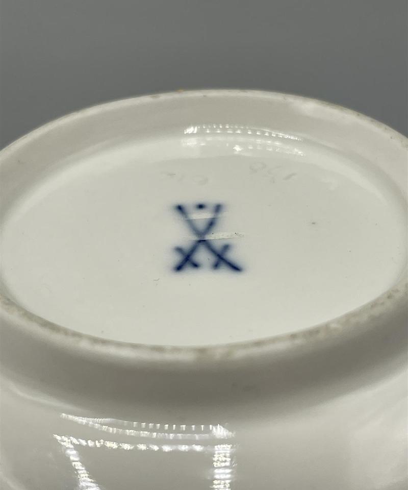 Meissen kahvikannu, sokerikko ja kermakko