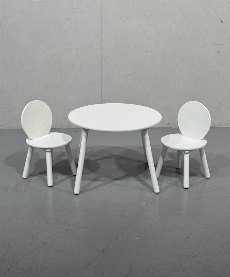 Lasten pöytä ja tuolit (2kpl)