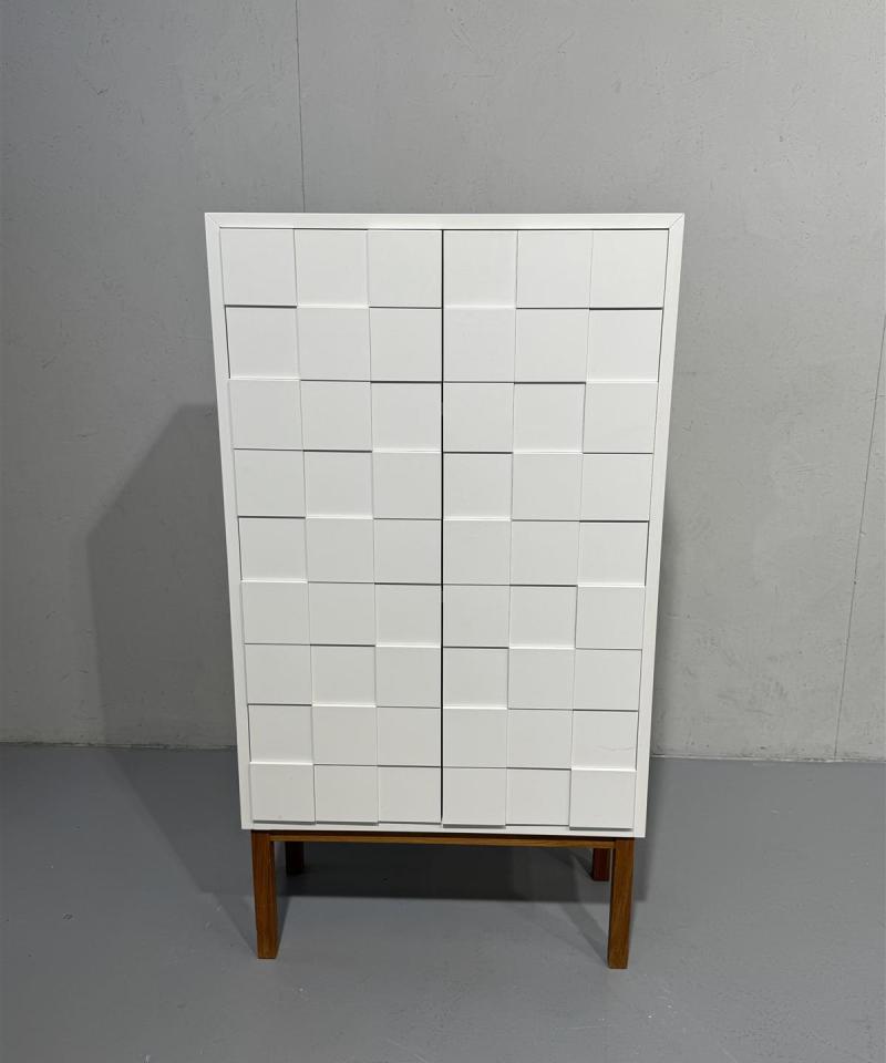 A2 Collect 2010 kaappi valkoinen ja tammi