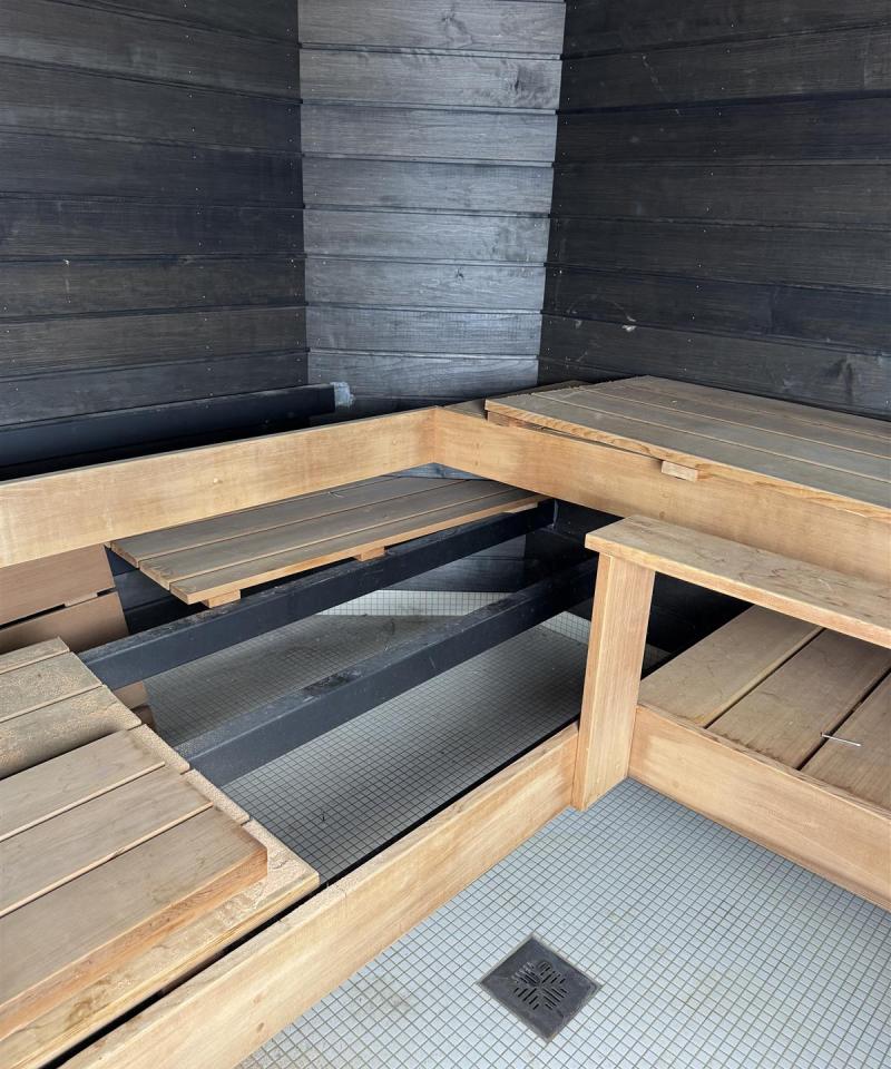 Saunan lauteet purettavaksi