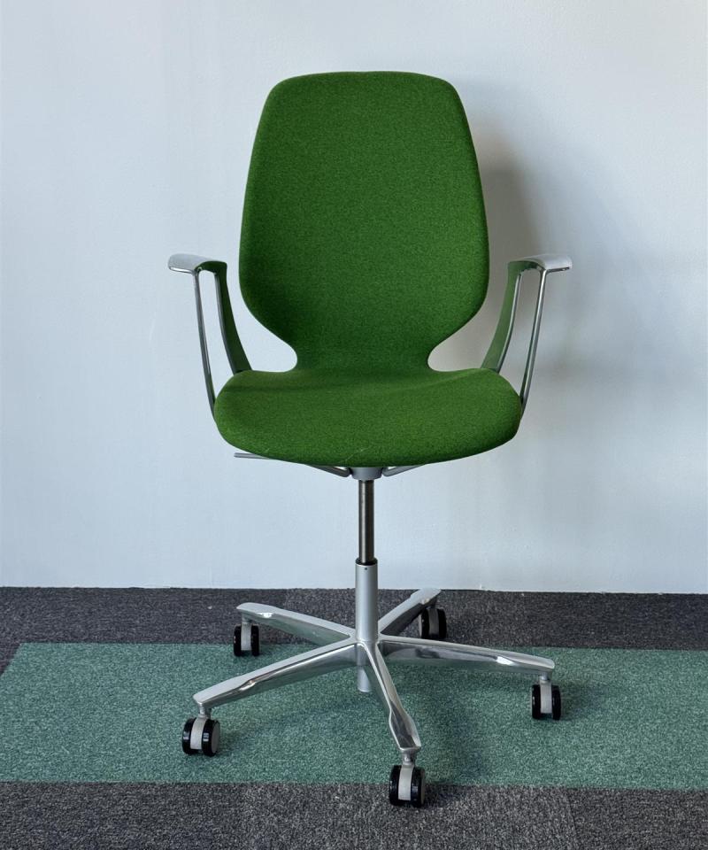 Kinnarps Monroe Toimistotuoli tumman vihreä