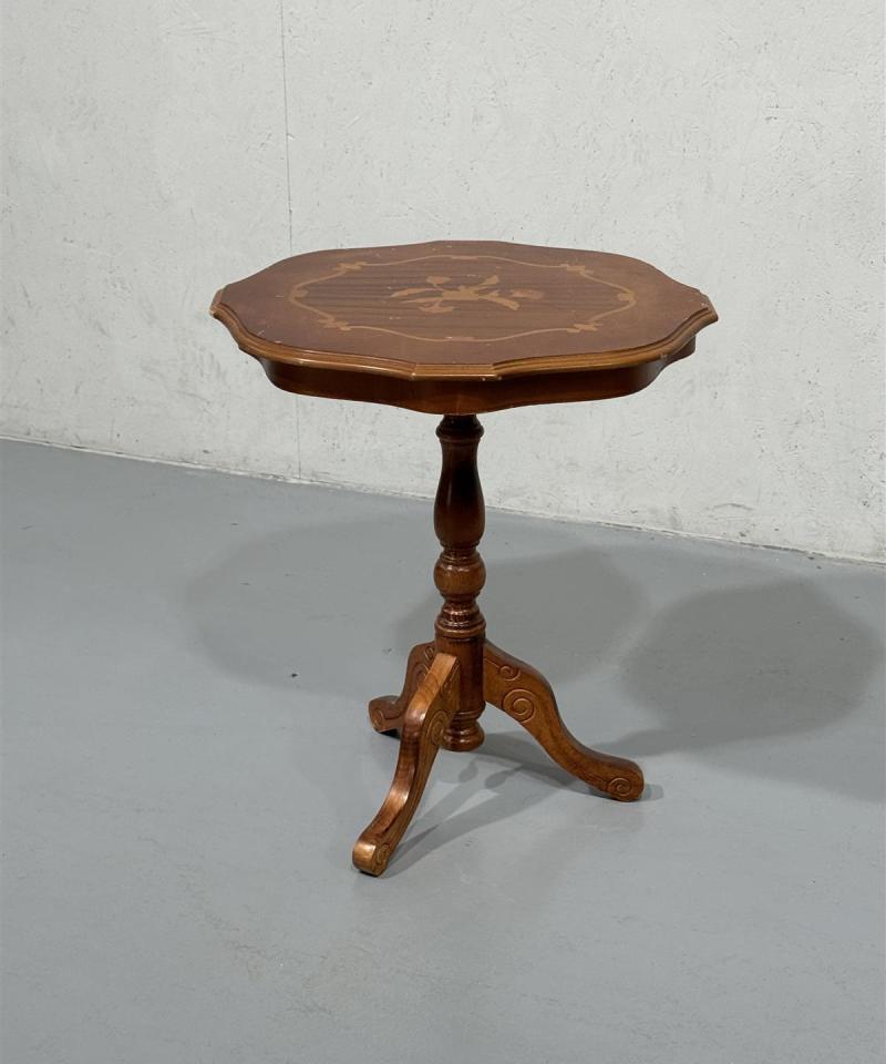 Rokokoo sivupöytä 52cm