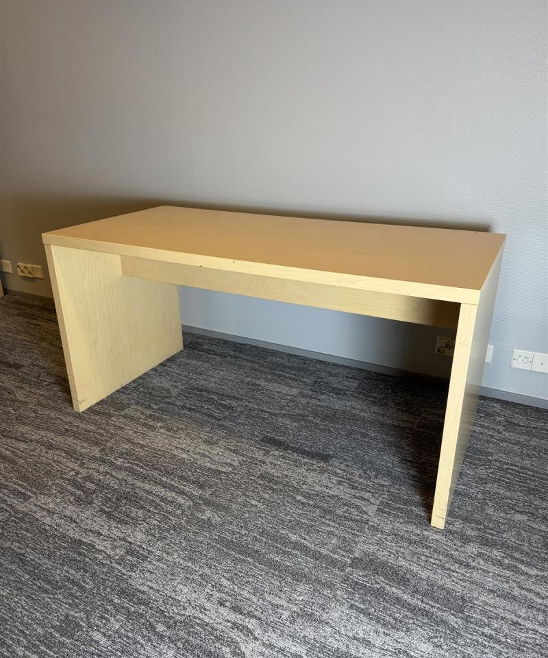 Työpöytä 160x80 puun väri