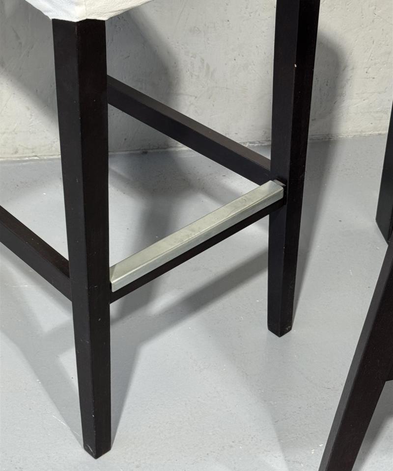 Ikea Henriksdal baaripöytä ja tuolit (4 kpl)