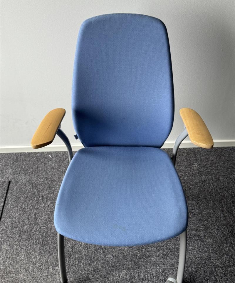 Kinnarps Plus 375M tuolit (4kpl) vaaleansininen