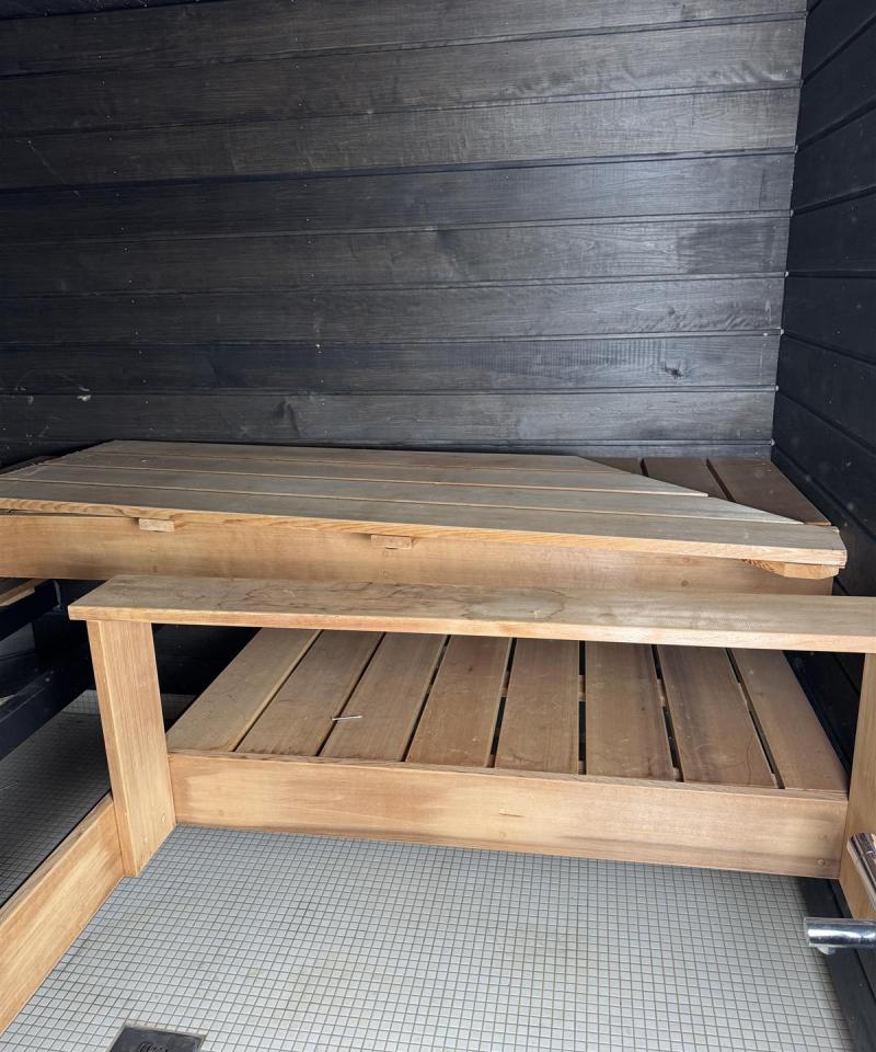 Saunan lauteet purettavaksi