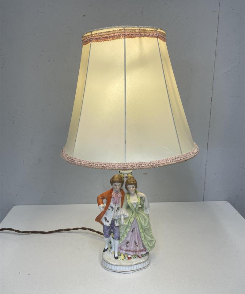 Vintage posliini pöytävalaisin