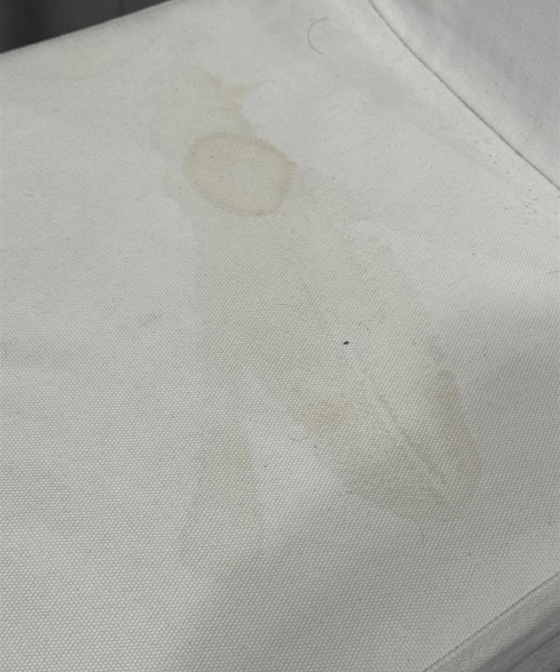 Ikea Henriksdal baaripöytä ja tuolit (4 kpl)