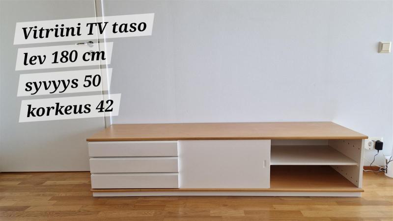 Sope Ahti Taskinen TV-taso lasiliukuovella