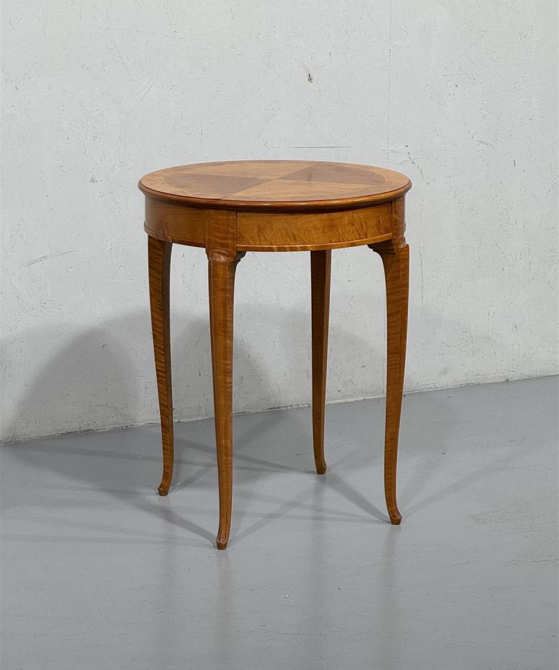 Rokokoo sohvapöytä