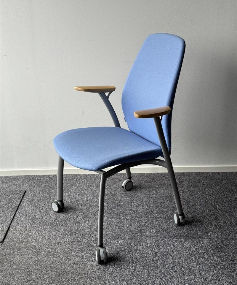 Kinnarps Plus 375M tuolit (4kpl) vaaleansininen