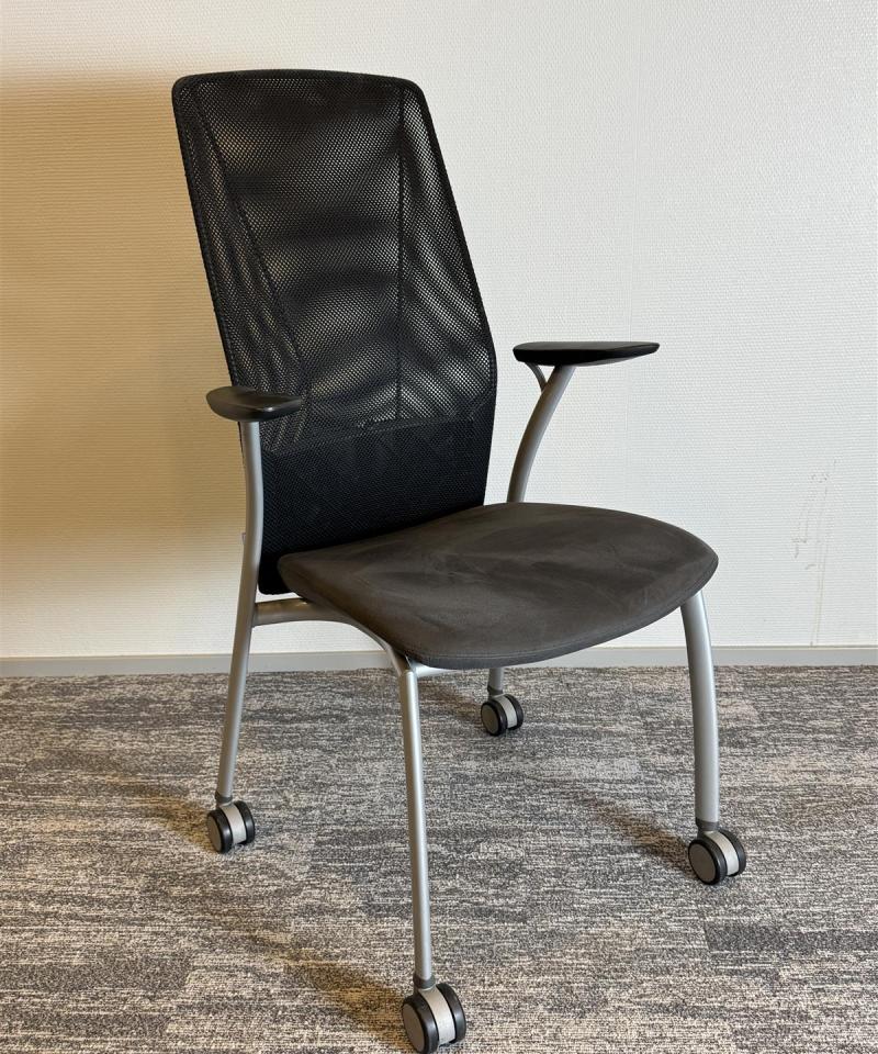 Kinnarps Plus 375M tuolit (4kpl) musta