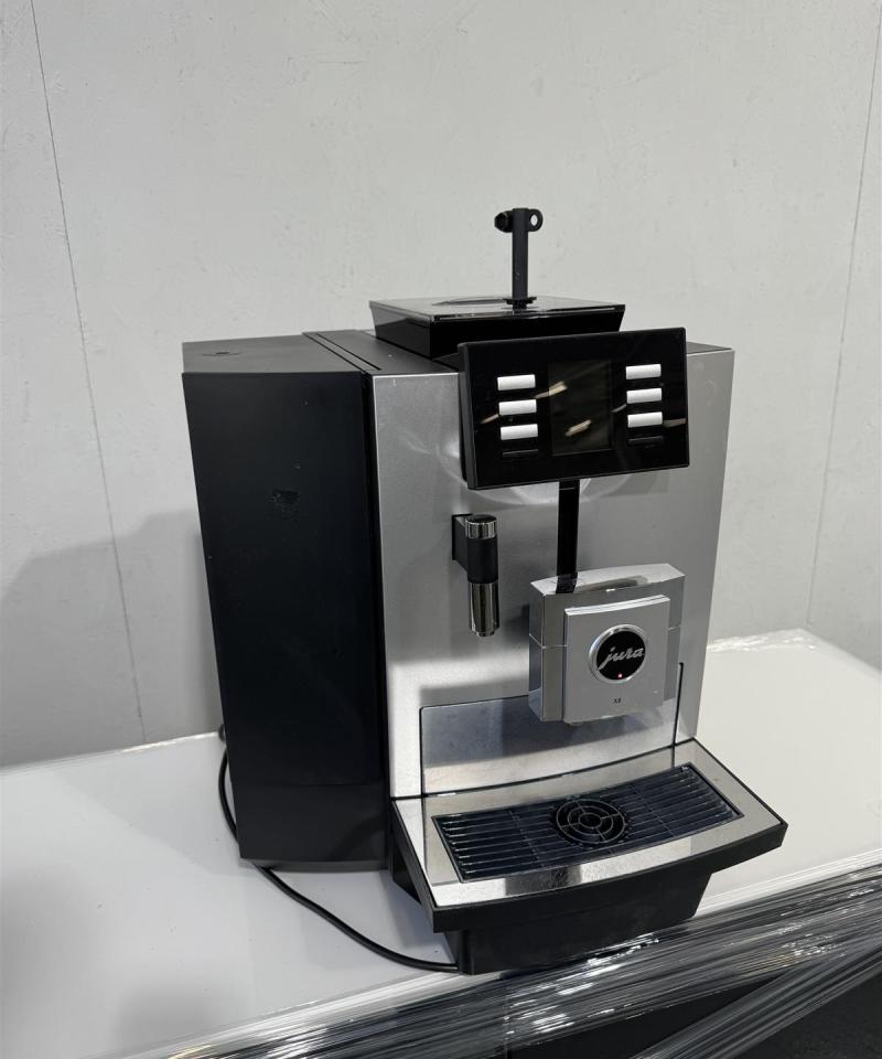 Jura X8 kahvikone