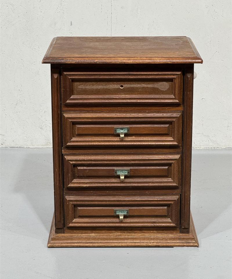 Vintage lipasto 4 tasoa