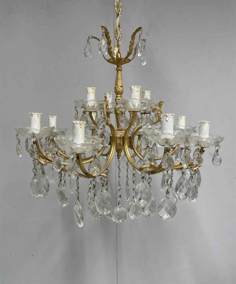 Kattokruunu kristalli 12-valopistettä