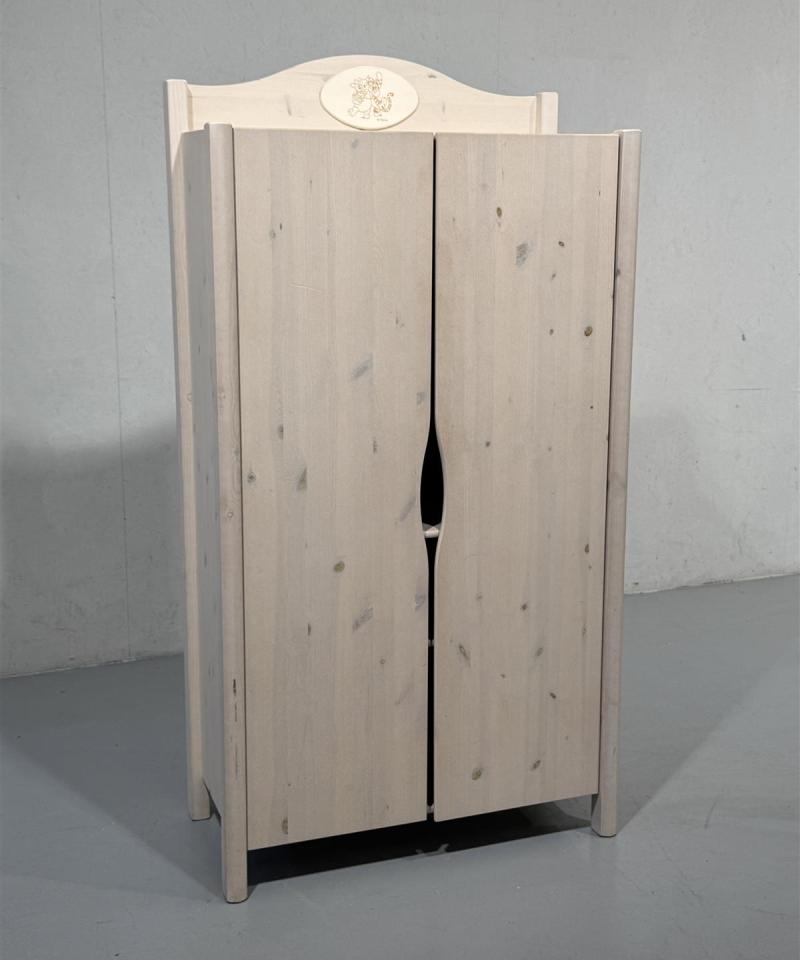 Disney Nalle Puh lasten vaatekaappi