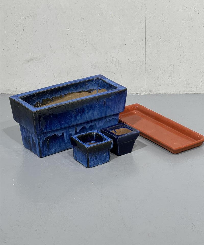 Sininen kukkaruukku 3 kpl ja aluslautanen