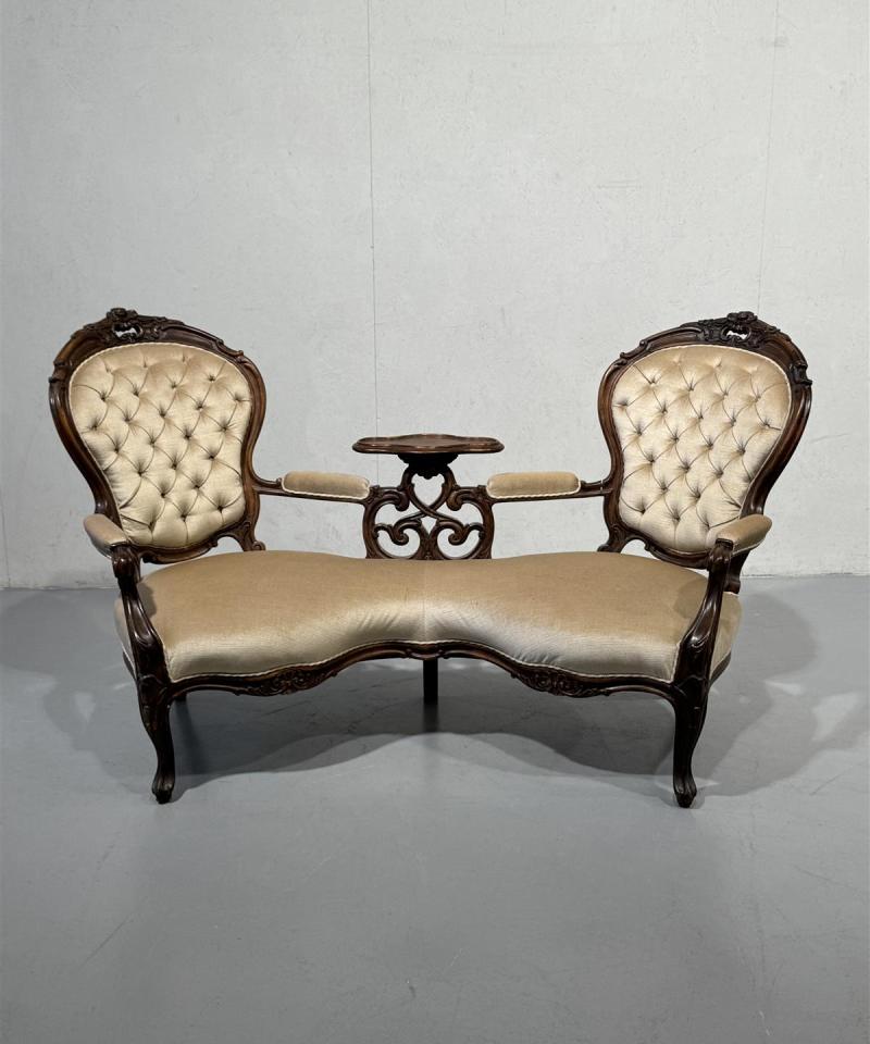 Rokokoo morsiussohva 2 istuttava