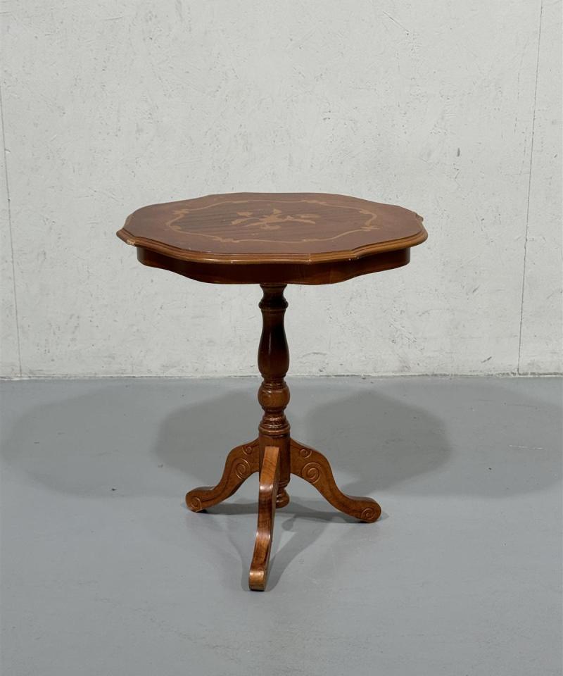 Rokokoo sivupöytä 52cm