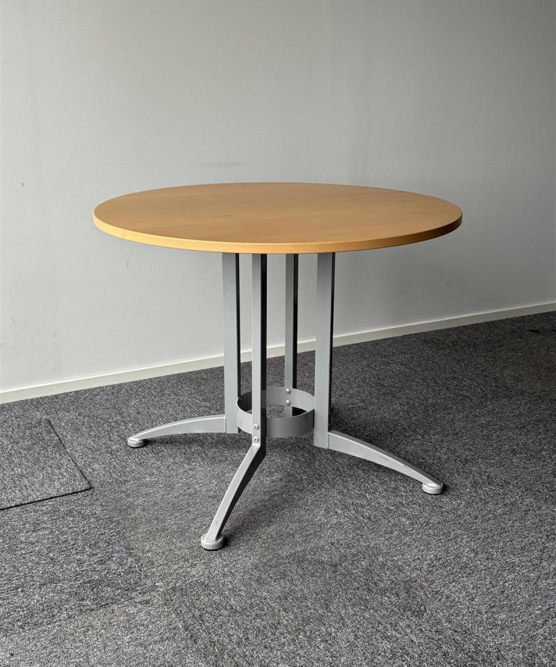 Kinnarps Asto pöytä