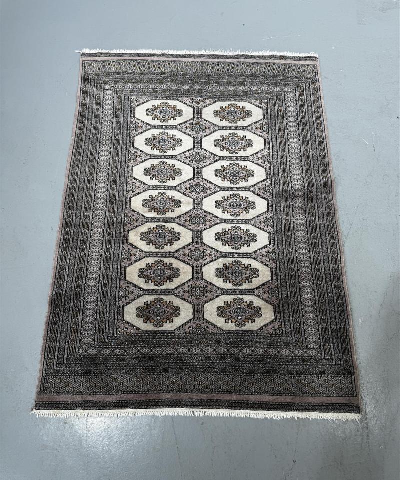 Bokhara itämainen matto 126x173