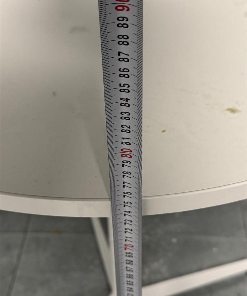 Pöytä 70cm valkoinen