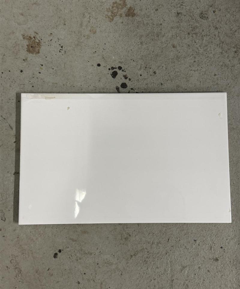 Valkoinen laatta 40x25 (42kpl)