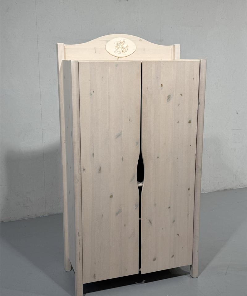 Disney Nalle Puh lasten vaatekaappi