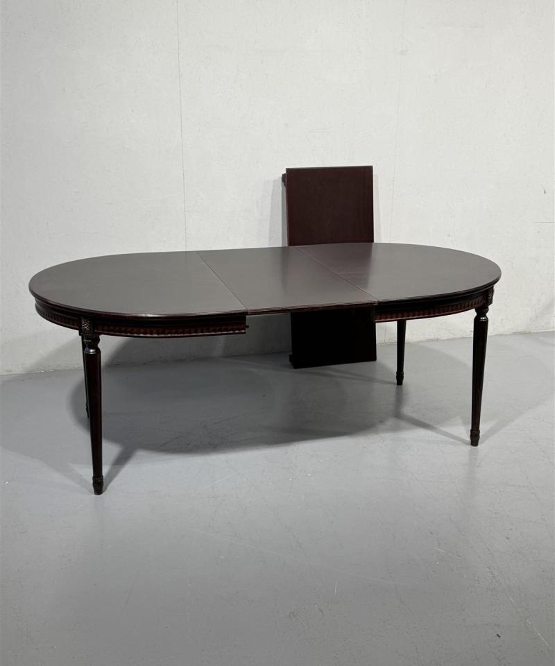 Kustavilais ruokapöytä 114x98 jatkopaloilla