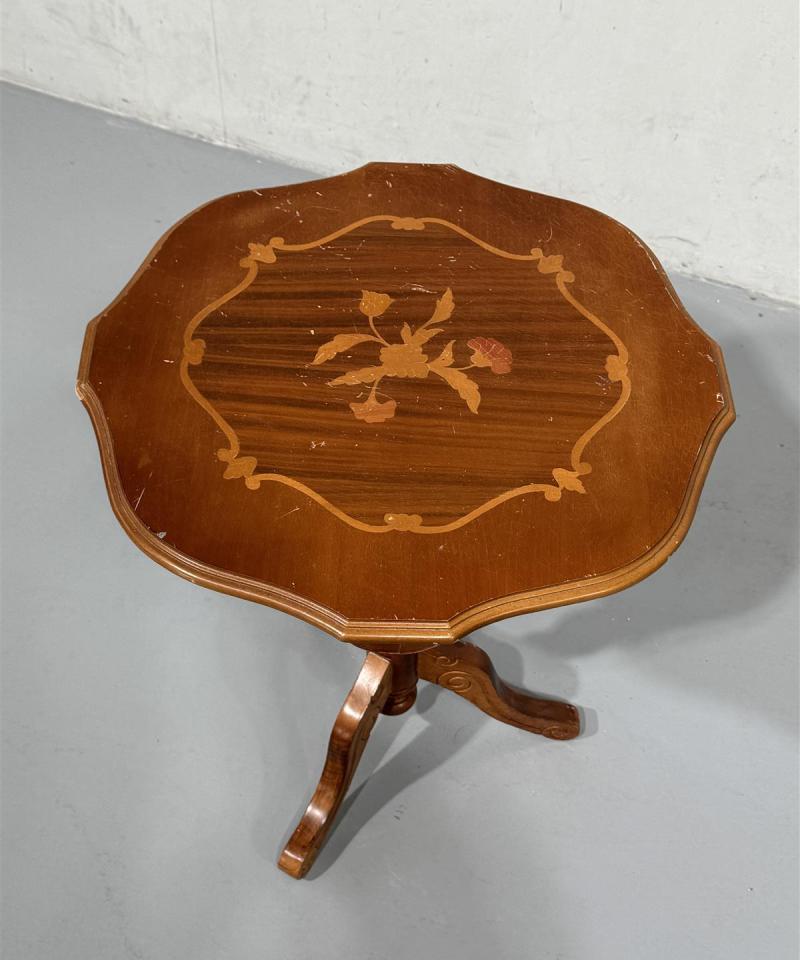 Rokokoo sivupöytä 52cm