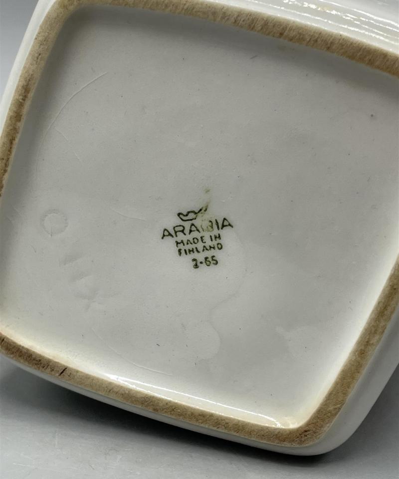 Arabia Martini kaadin kannu