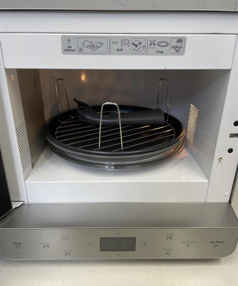 Whirlpool Max 38/IX mikroaaltouuni