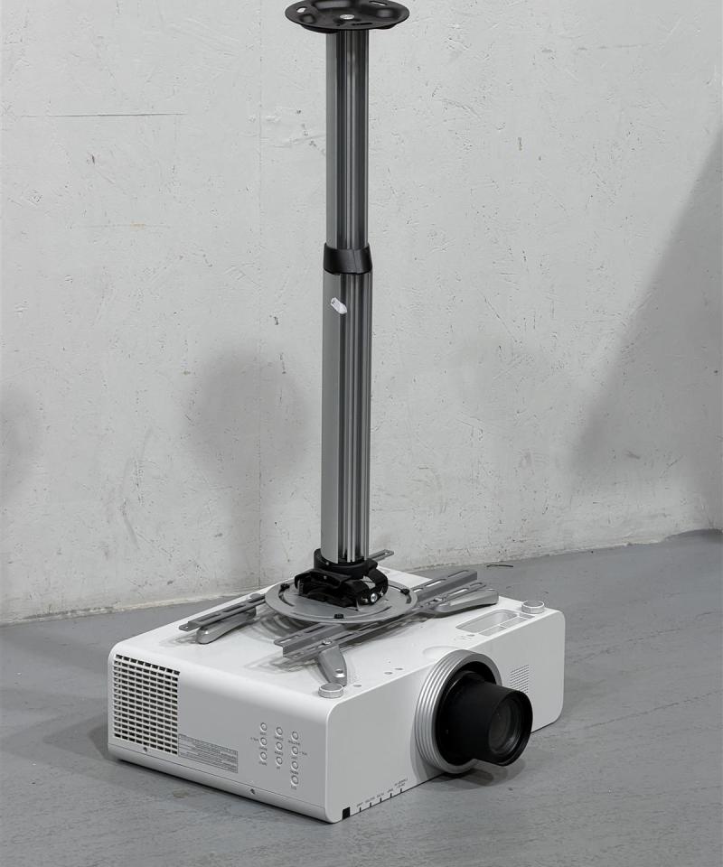 Panasonic PT-EZ570 projektori