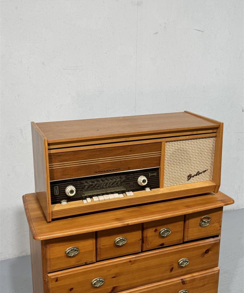 Telefunken Bolero 2182 radio koristeeksi