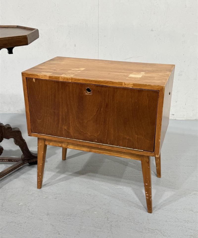 Entisöijälle vintage kalustetta