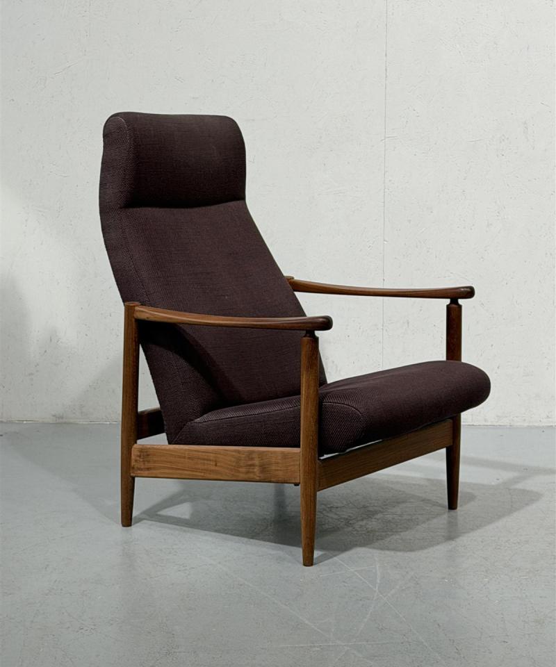 Vintage teak nojatuoli