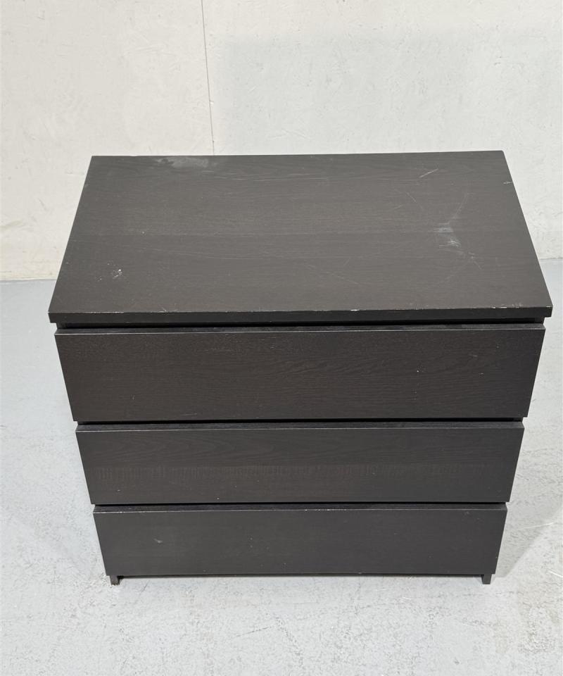 Ikea Malm lipasto musta