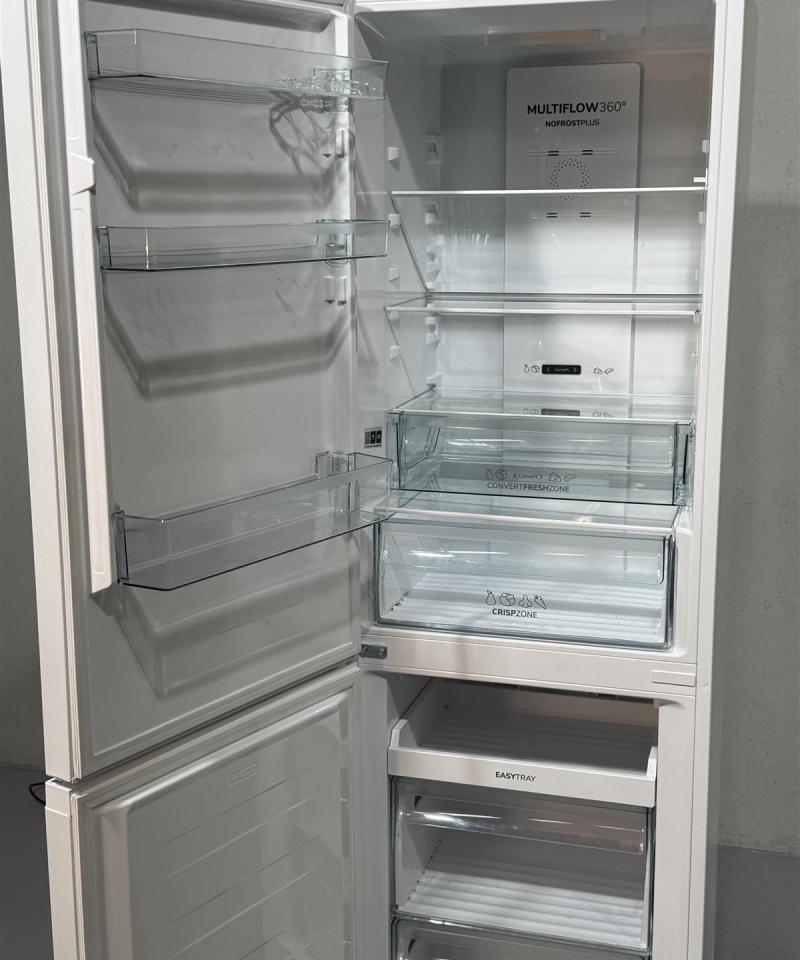 UPO NRF66DW jääkaappipakastin
