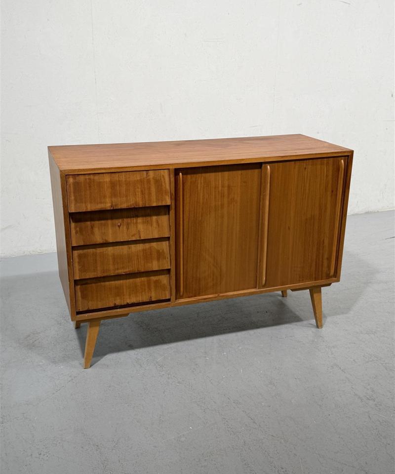 Häkli vintage teak senkki